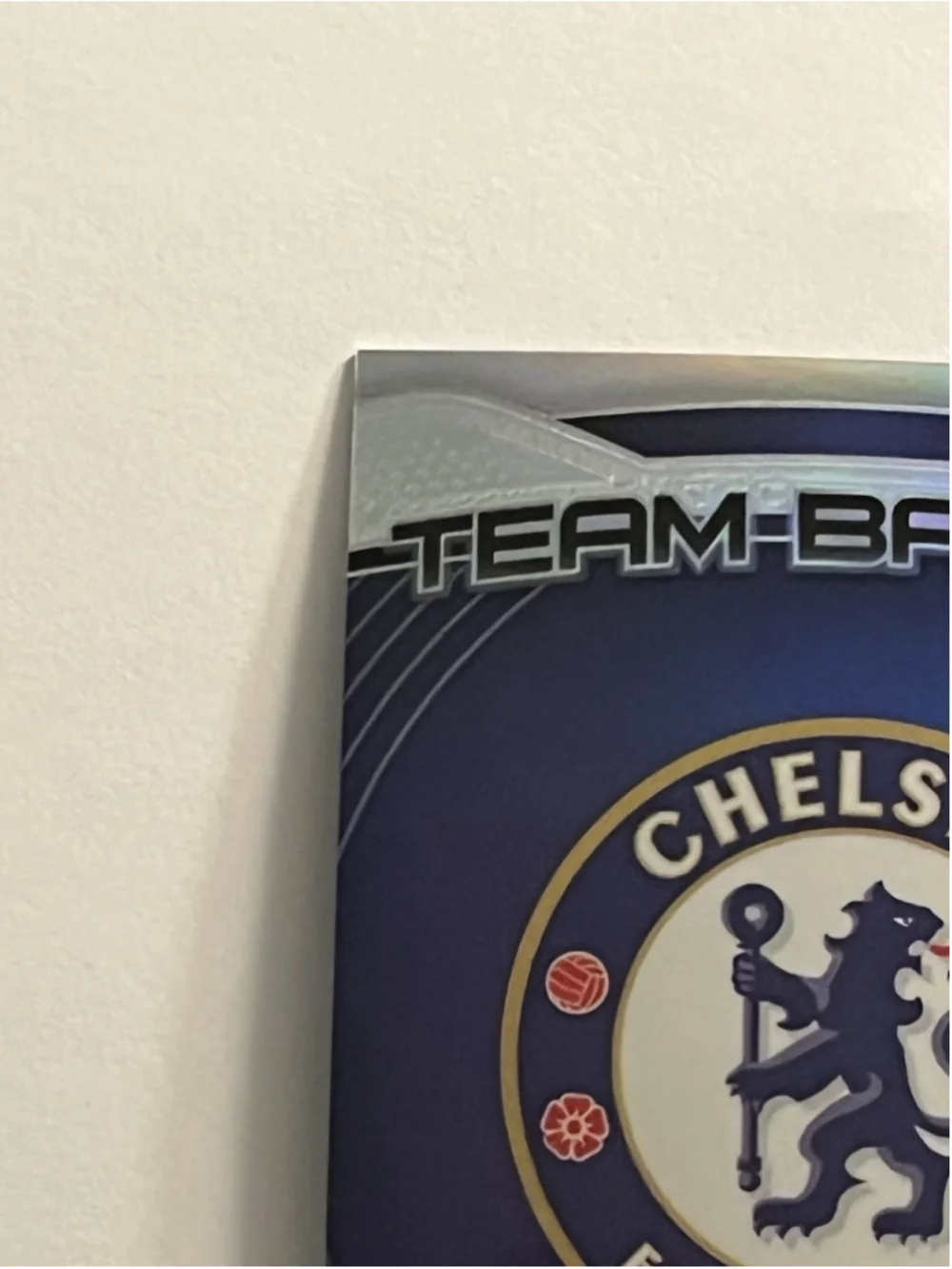 Chelsea FC 2025 Panini Club World Cup Prizm #6 Team Badge Silver - Picture 2 of 6